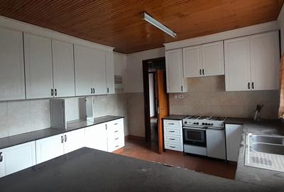 4 Bed Apartment with En Suite in Kilimani