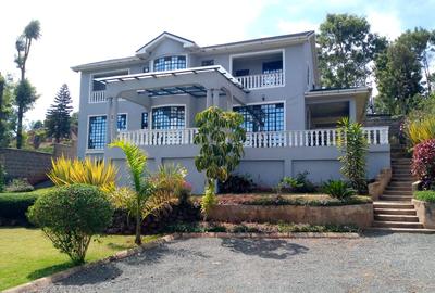 5 Bed House with En Suite in Ngong