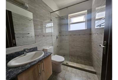 3 Bed Apartment with En Suite in Kileleshwa - 4