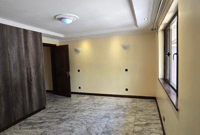 5 Bed Townhouse with En Suite at Muthangari Drive 44 - 4