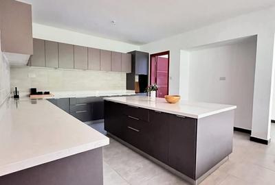 5 Bed Townhouse with En Suite at Karen