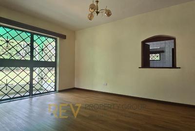 5 Bed House with En Suite in Muthaiga