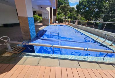 3 Bed Apartment with En Suite in Riverside