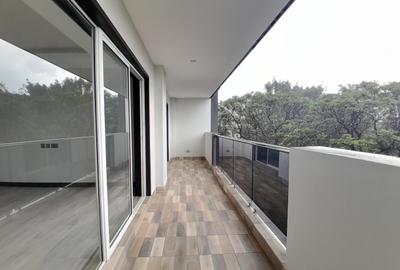 2 Bed Apartment with En Suite at Riverside Drive - 3