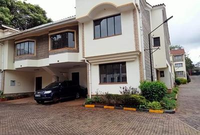 4 Bed Townhouse with En Suite at Westlands - 4