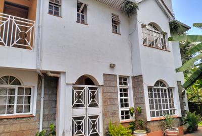 4 Bed Townhouse with En Suite in Lavington