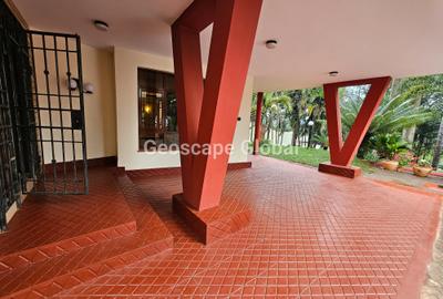4 Bed Apartment with En Suite in Lower Kabete