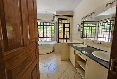 3 Bed House with En Suite in Karen