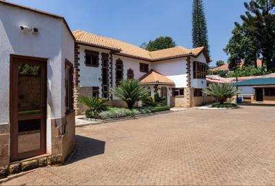 5 Bed House with En Suite in Kitisuru