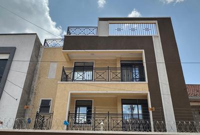 7 Bed Townhouse with En Suite in Langata