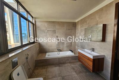 5 Bed Apartment with En Suite in Spring Valley - 3