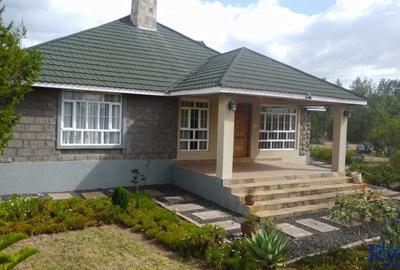 3 Bed House with En Suite at Naromoru - 4