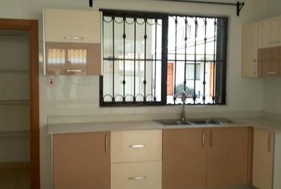 5 Bed Apartment with En Suite in Syokimau - 2