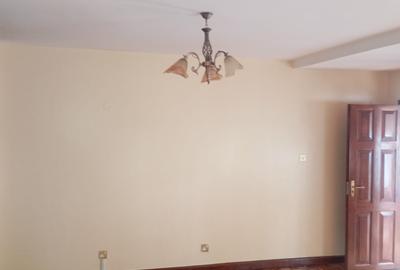 5 Bed Villa with En Suite in Westlands Area - 3