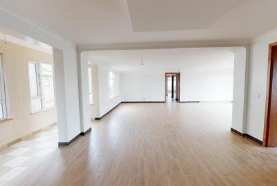 3 Bed House with En Suite at Loresho