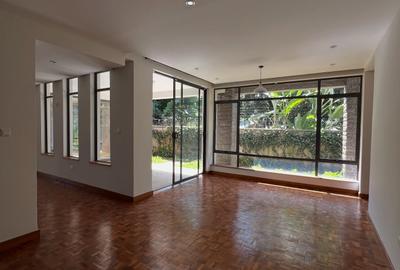 5 Bed Townhouse with En Suite in Lavington - 4