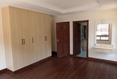 5 Bed Townhouse with En Suite at Shanzu Road