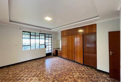 Commercial Property with Service Charge Included in Gigiri - 3