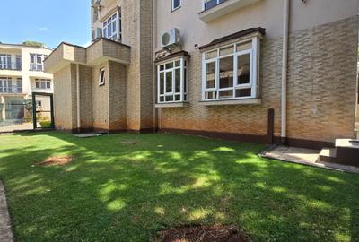 5 Bed Townhouse with En Suite in Lavington - 2