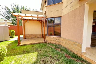 5 Bed Townhouse with En Suite in Lavington