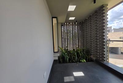 5 Bed Villa with En Suite in Westlands Area - 4