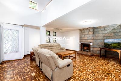 5 Bed House with En Suite in Runda