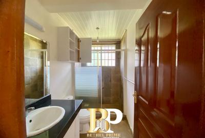 4 Bed Townhouse with En Suite in Spring Valley - 3