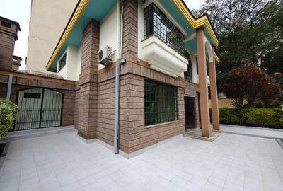 4 Bed House with En Suite at Brookside Gardens