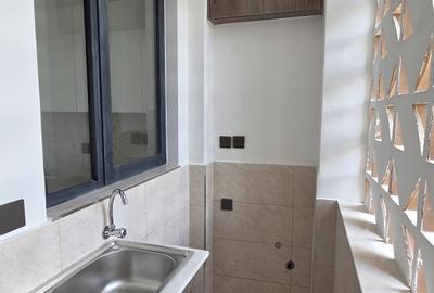 2 Bed Apartment with En Suite in Westlands Area - 2