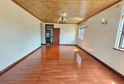 5 Bed Townhouse with En Suite at Farasi Lane