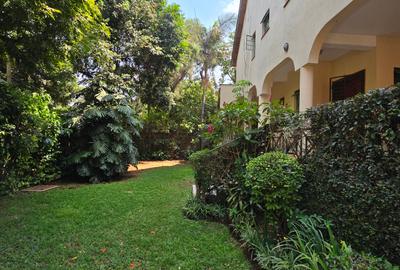4 Bed Townhouse with En Suite in Lavington - 4