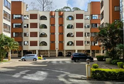 Furnished 2 Bed Apartment with En Suite at Arboretum Drive