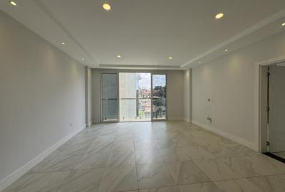 3 Bed Apartment with En Suite in General Mathenge