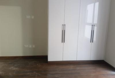 4 Bed Apartment with En Suite in Kileleshwa