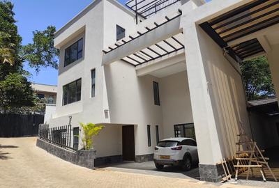 4 Bed Townhouse with En Suite in Taita-Taveta