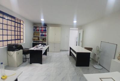 11,600 ft² Warehouse with Fibre Internet in Mlolongo - 2