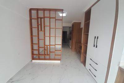 Studio Apartment with Gym at Wood Avenue - 4