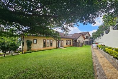 9 Bed Townhouse with En Suite in Lavington - 2