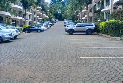 3 Bed Apartment with En Suite in Lavington