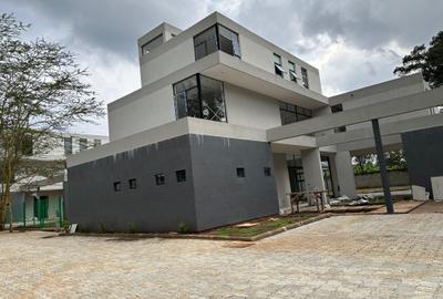 5 Bed Villa with En Suite in Karen