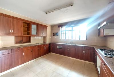 4 Bed House in Lavington - 2