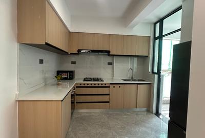 2 Bed Apartment with En Suite in Lavington