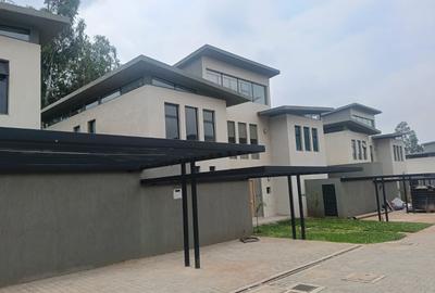 4 Bed Townhouse with En Suite at Runda - 3