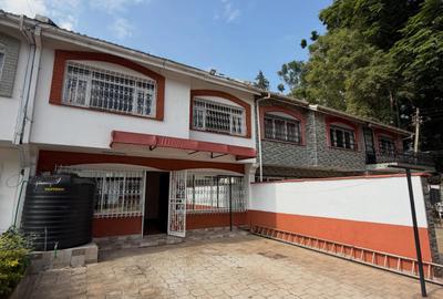 3 Bed Townhouse with Walk In Closet in Westlands Area