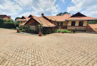 5 Bed House with En Suite at Nyari Estate