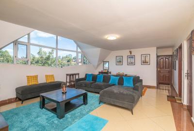 3 Bed Apartment with En Suite in Ruaka