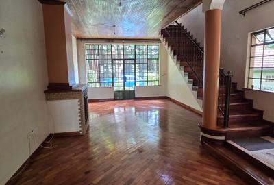 4 Bed Townhouse with En Suite at Lavington Road - 4