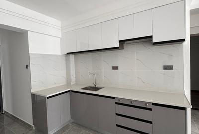 2 Bed Apartment with En Suite in Kilimani - 3