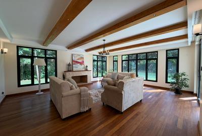 5 Bed Villa with En Suite in Runda - 2