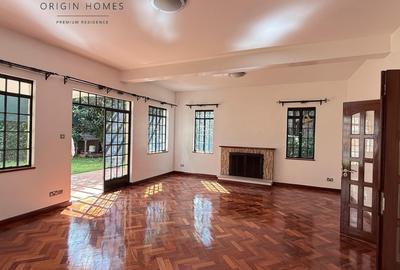 5 Bed Townhouse with En Suite at Lavington - 4